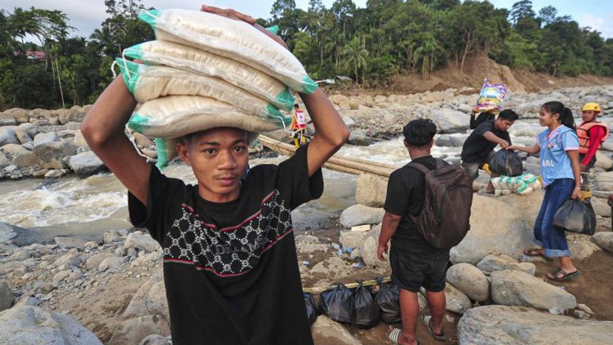 TNI dément l'incident de confiscation de l'aide aux victimes de la catastrophe d'Aceh