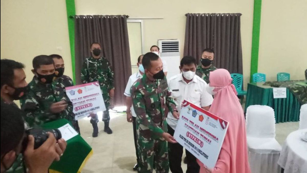 1,328 PKL And Warung Owners On Belitung Island Received IDR 1.2 Million Cash Assistance