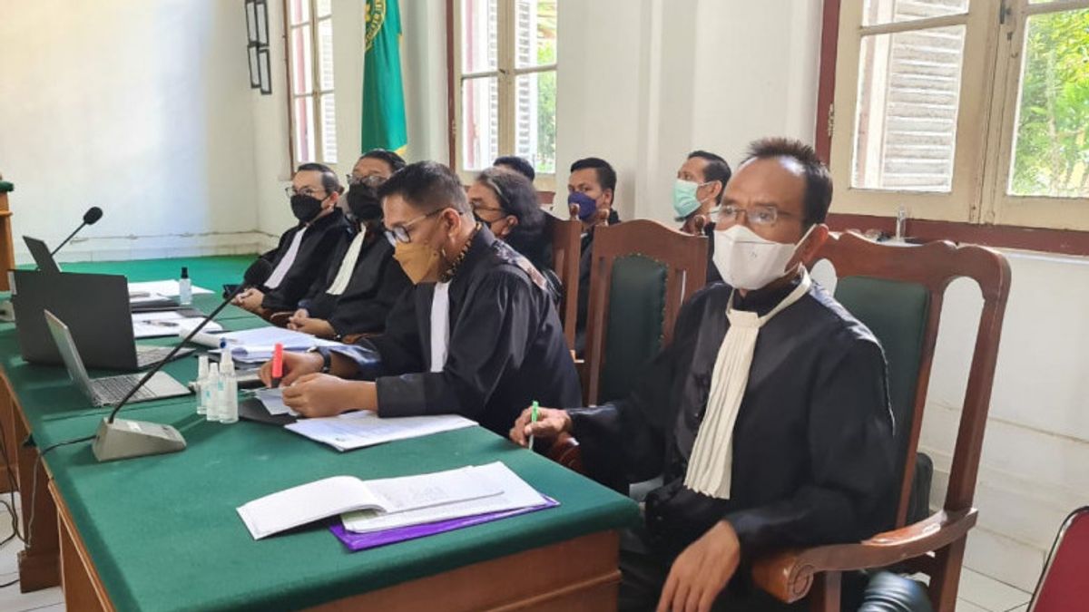 Témoignant Devant Le Tribunal, Le Gouverneur Par Intérim De Sulawesi Du Sud A Affirmé Ne Jamais Connaître L’intervention De Nurdin Abdullah Liée Au Projet.
