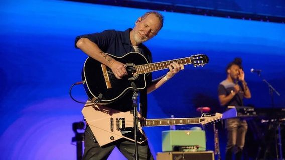Tom Dumont Ungkap Perjuangan Melawan Parkinson Jelang Konser Residensi No Doubt di Sphere