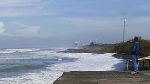 BMKG: Gelombang Laut Selatan Jabar-DIY Berpotensi Capai 6 Meter