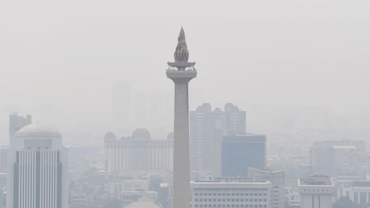 Kendalikan Polusi Udara, DPR Minta Menkes Kampanye Masker Sampai Percepat Pindah ke IKN