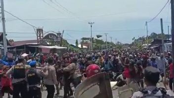 عمل احتجاجي ضد الحكم الذاتي الجديد في فوضى بابوا في نابيري ، وإصابة 5 من رجال الشرطة ، وهجوم على سائق أوجيك من قبل المتظاهرين