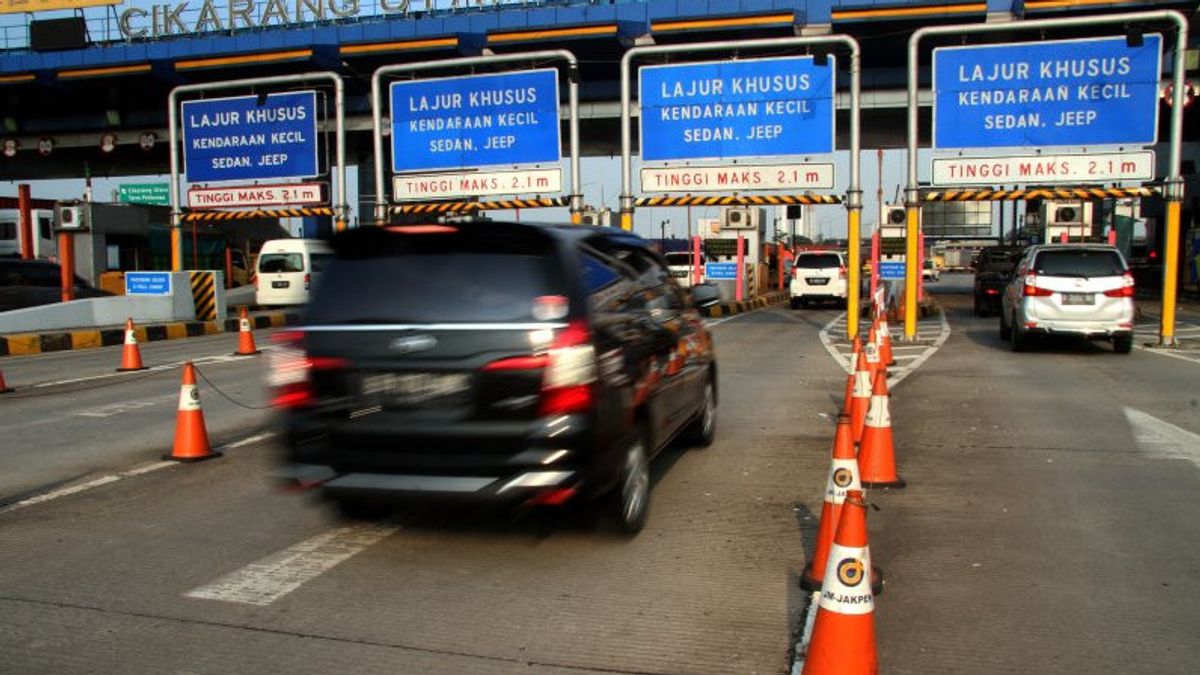 Ambulans Berisi Warga yang Ingin Jalan-jalan Terjaring Penyekatan