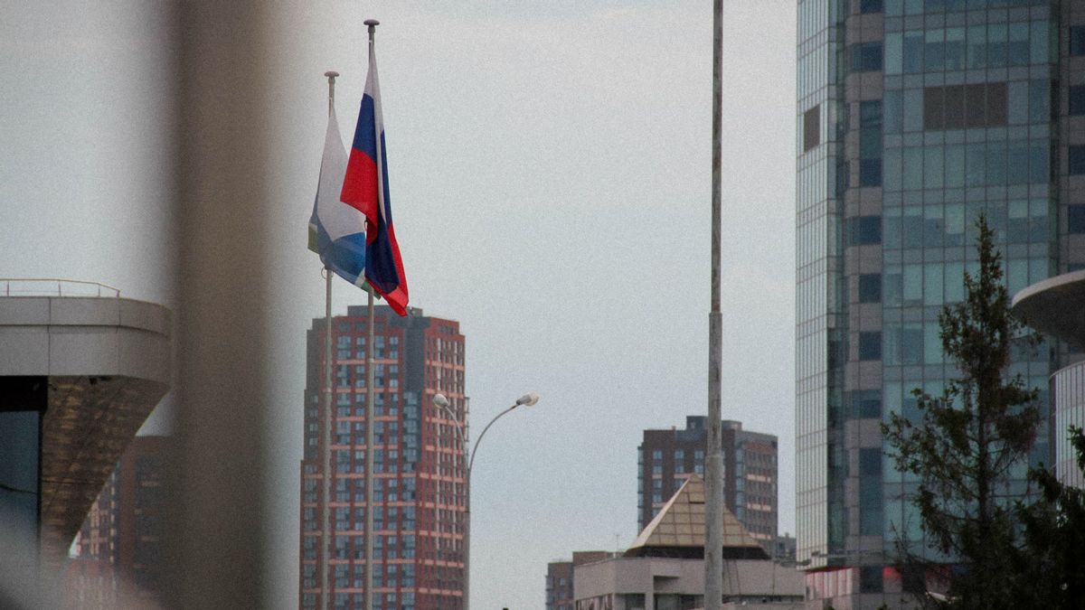 Le Nigeria arrêté sept citoyens polonais arborant le drapeau russe