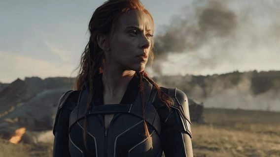 Black Widow Breaks Box Office, Scarlett Johansson Poursuit Disney