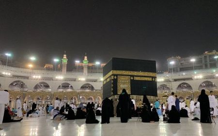 Satgas Minta WNI yang Pulang Umrah Jalani Tes COVID-19