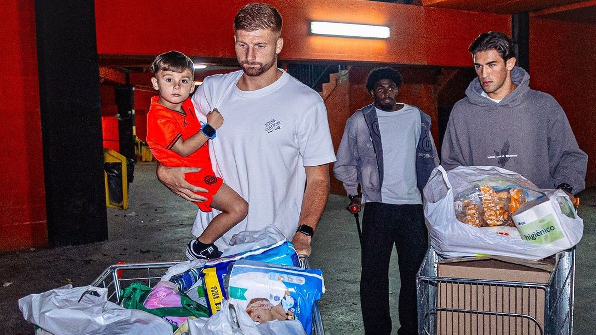 Valencia Storm: Real Madrid Donate 1 Million Euros, Los Chess Players Help Volunteers