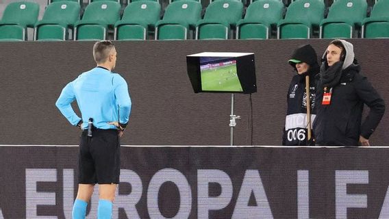 VAR Tak Akan Digunakan di Penyisihan Grup Liga Europa Musim Depan