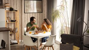 8 Tips Dekorasi Ruang Makan Kecil agar Terasa Intim dan Hangat