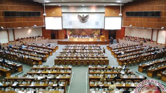 DPR Belum Satu Suara Soal Percepatan Pilkada 2024