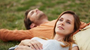 Let's Not Disturb Romance, Overcome 5 Things That Can Trigger Misunderstanding