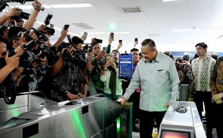 Qris Tap Resmi Diluncurkan Kini Bisa Buat Pembayaran Moda Transportasi