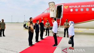 Jokowi Terbang ke Ende NTT Bersama Ibu Negara; Pimpin Upacara Hari Lahir Pancasila