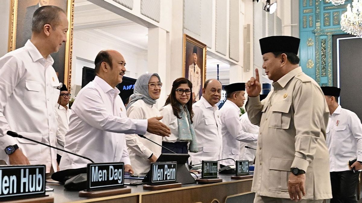 Présidente veut un budget équilibré, découvre les fuites et les gaspillages budgétaires