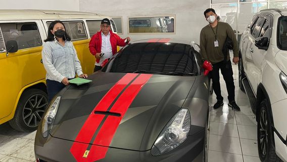 Indra Kenz's Confiscated Ferrari Is Kept At The North Sumatra Police, This Is What It Looks Like