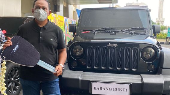 De Retour Au Propriétaire, Le Vol D’une Jeep Rubicon Appartenant à L’employé De Telkom Sukoharjo A été Orchestré Par Un Prisonnier Au Poste De Police De Metro Jaya.