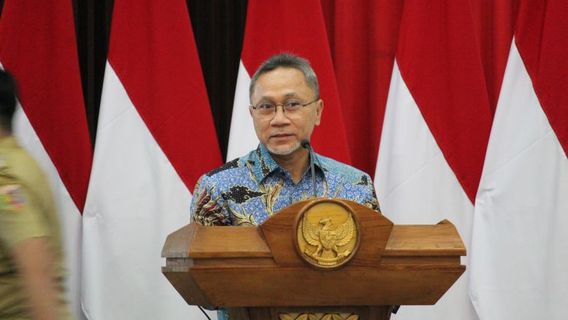 Ahead Of Nataru, Trade Minister Zulhas Make Sure The Stock Of Basic Materials Is Safe And Prices Stable