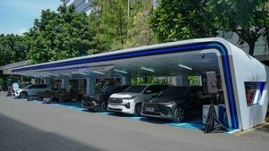 Toyota dan Lexus Hadirkan Charging Station Gratis di Bandung
