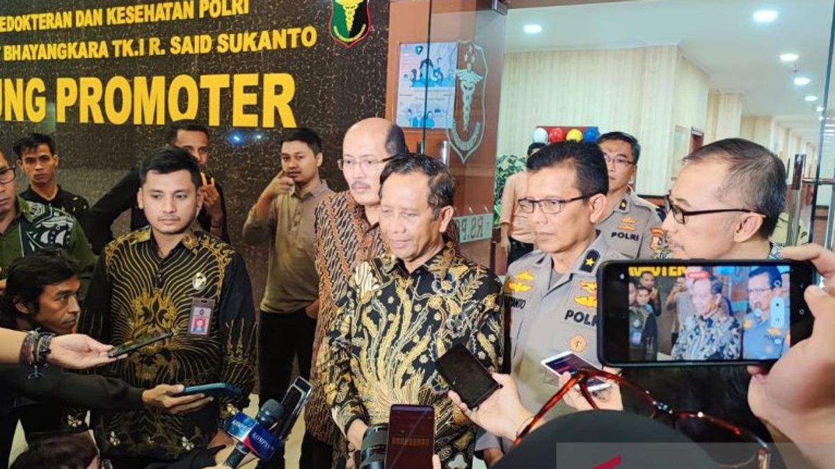 Mahfud MD Minta Bali Tower Lakukan Pendekatan Manusiawi ke Korban Jeratan Kabel Optik