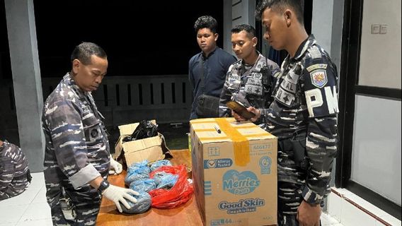 Lanal Nabire Papua Amankan Paket 5 Kg Diduga Bahan Peledak dari KM Labobar 