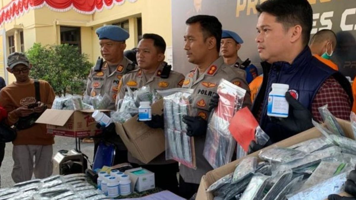 Arrest 3 Dealers And Confiscate 51 Thousand Illegal Drug Pills, Cianjur Police Now Buru Bandar Pemasok From Bogor