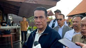 Mentan Dukung Inovasi Pakan Ayam Probiotik IPB, Siap Bawa ke Presiden