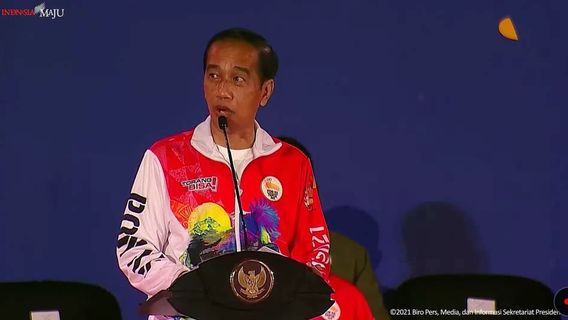 Saluant Les Citoyens Avec La Langue Sentani, Jokowi A également Discuté Des Progrès Des Infrastructures Et Des Ressources Humaines Lors De L’ouverture De PON Papouasie XX