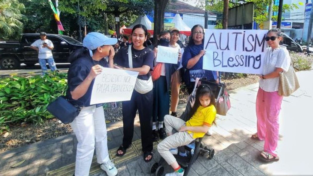 Paus Fransiskus Berikan Semangat Kepada Penyandang Disabilitas