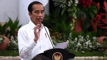 الرئيس يطلب من رؤساء المناطق في جاوة الغربية التركيز على توقع ارتفاع COVID-19