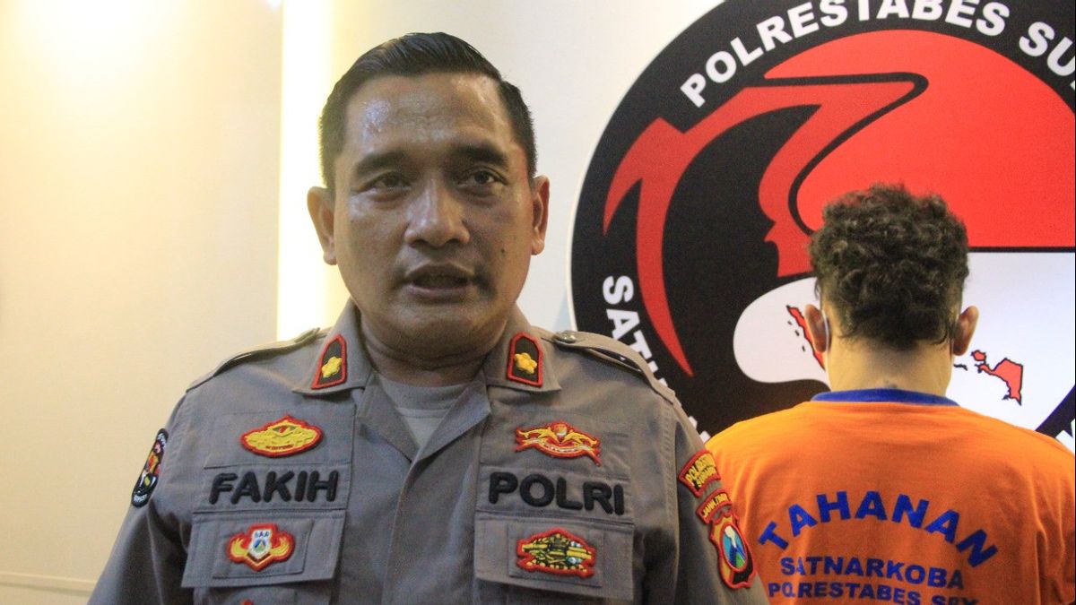 Police Arrested The An Online Motorcycle Taxi Driver, Dealer Of Methamphetamine And Ecstasy in Surabaya