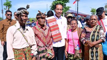 Jokowi Kunjungi Pasar Kefamenanu NTT, Cek harga Pangan Sekaligus Berpamitan