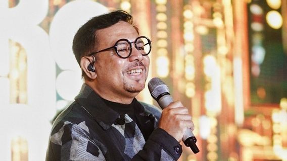 Kahitna Hadirkan Mendiang Carlo Saba di Video Musik ‘Sejauh Dua Dunia’