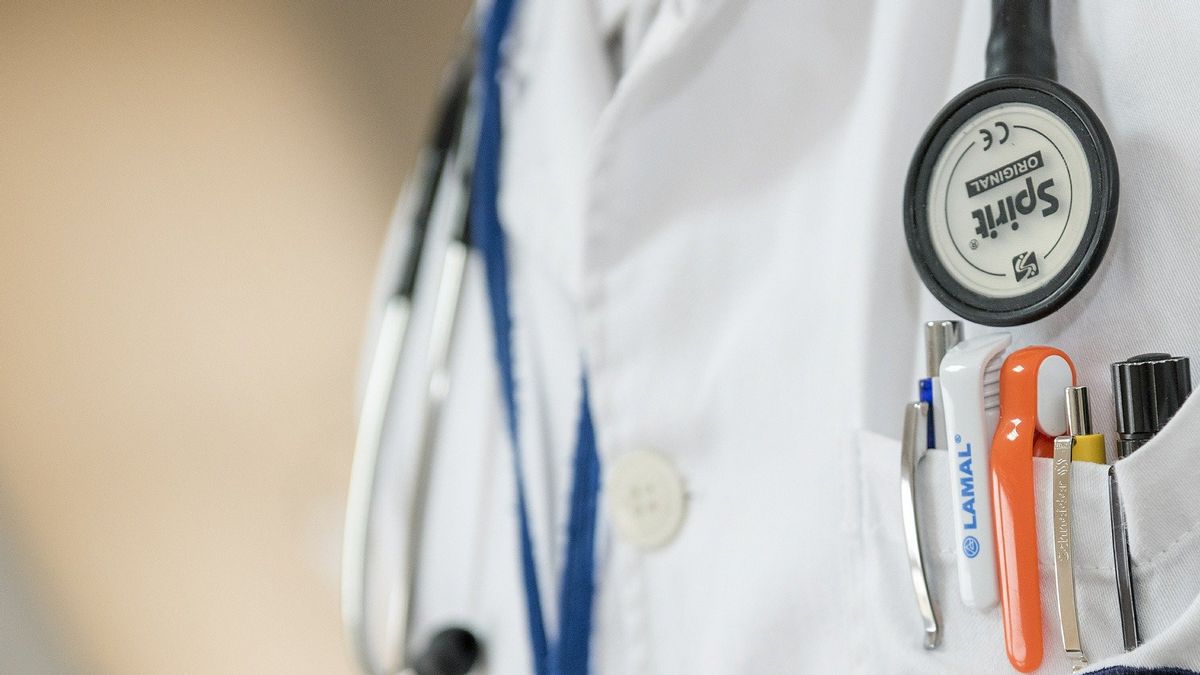 100 Dokter Meninggal Akibat COVID-19, IDI: Lindungi Nakes Tanpa Salahkan Pihak Lain