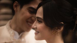 Ketika Cinta Menemukan Janjinya, Intip 5 Potret Lamaran Penuh Pesona El Rumi dan Syifa Hadju