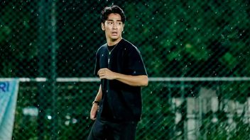 Novel Writer Ika Natassa Sentil Arrogant Attitude Abidzar About His Latest Film