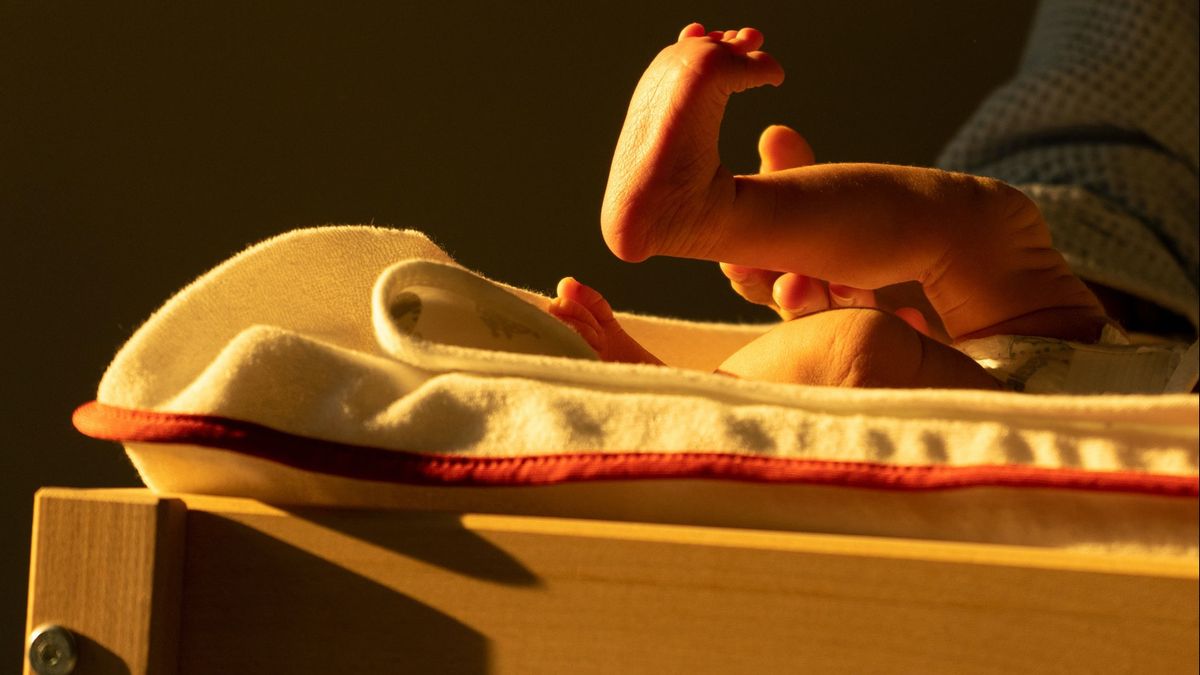 Bébé Né Après Que Son Embryon Soit Congelé Pendant 27 Ans