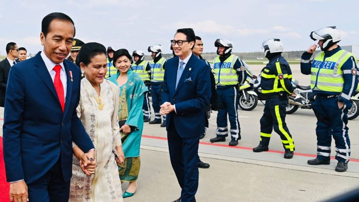 Hand In Hand Iriana, President Jokowi Returns To Indonesia After Attending Hannover Messe 2023