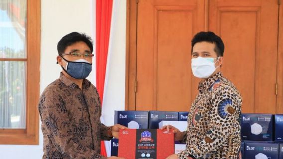 Masih Perlukah Pakai Masker Dobel? Ini Penjelasan Dokter Reisa Broto