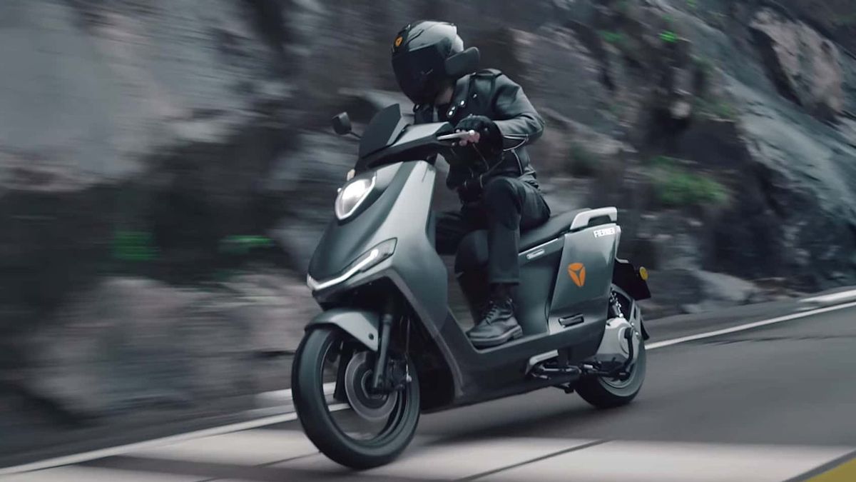 VF F200, Electric Motorcycles From Yadea And Porsche Collaboration
