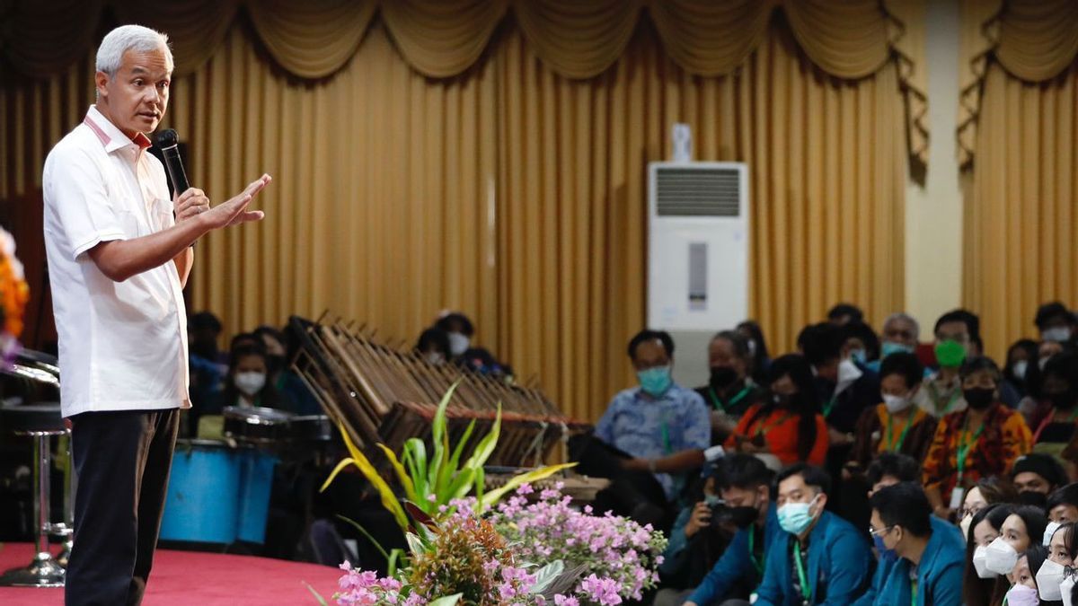 Di Depan Mahasiswa Universitas Surabaya, Ganjar Pranowo Tekankan Literasi Digital untuk Tangkal Kekejaman Dunia Digital