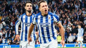 Kalahkan Sevilla, Pemain Timnas Spanyol Keluarkan Sociedad dari Zona Degradasi