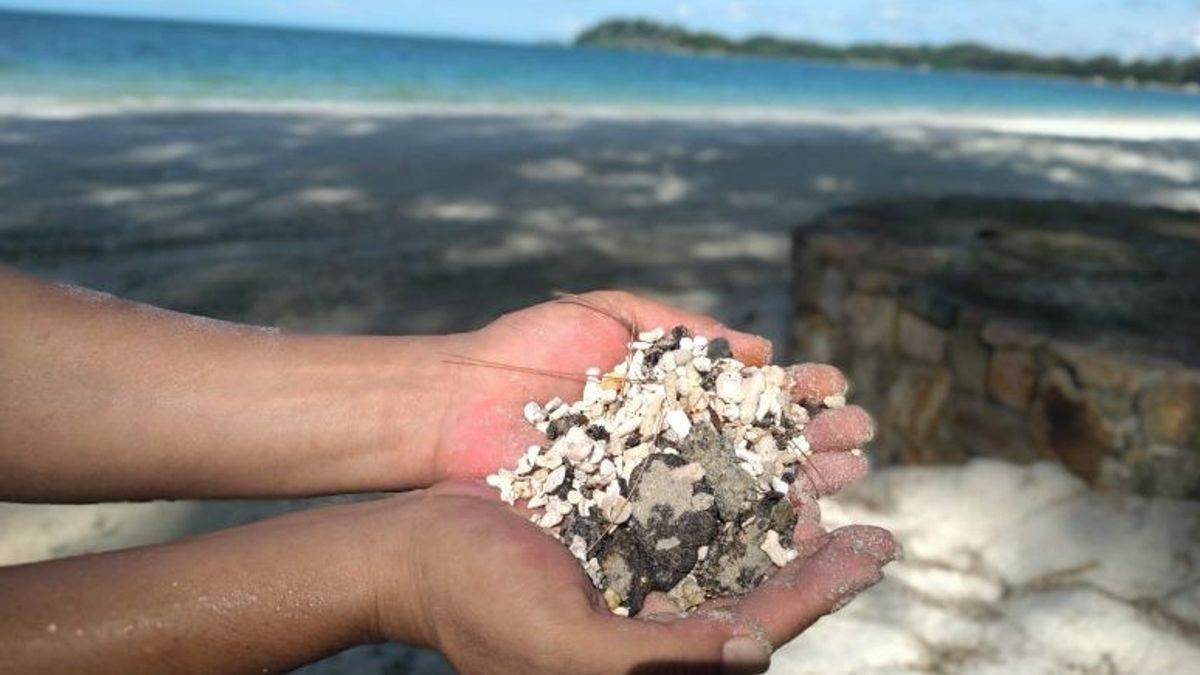 Lagi, Pantai Bintan Kembali Tercemar Limbah Minyak