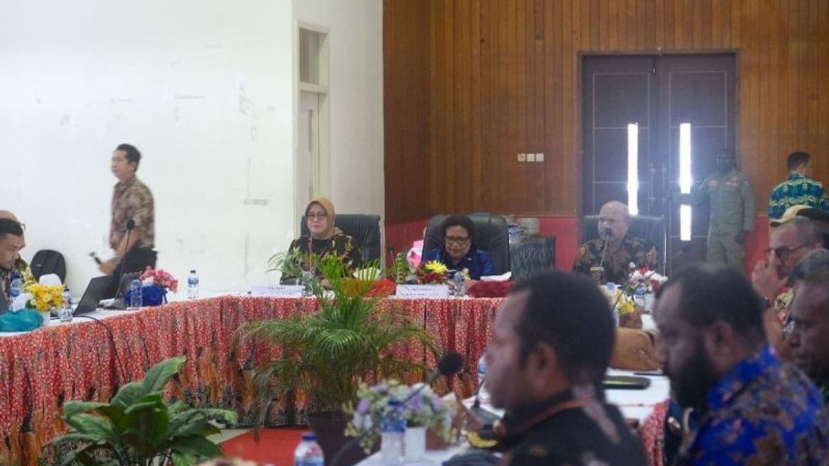 Acting Governor Of Central Papua Asks Mimika, Dogiyai And Deyai To Resolve Regional Boundary Disputes