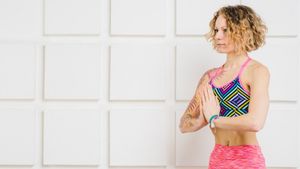 al yoga boobs : les femmes préfèrent les seins petits