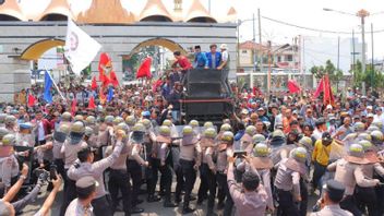 Demo Petani Singkong Ricuh di Lampung, 10 Polisi Terluka
