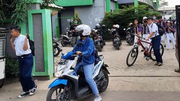 سيتم منع الطلاب في تانجيرانج ريجنسي من إحضار الدراجات النارية إلى المدرسة