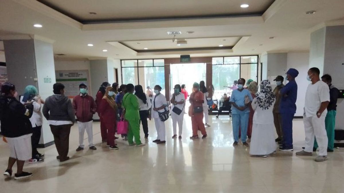 Dozens Of Health Workers Demand Sorong City Government Pay Allowances