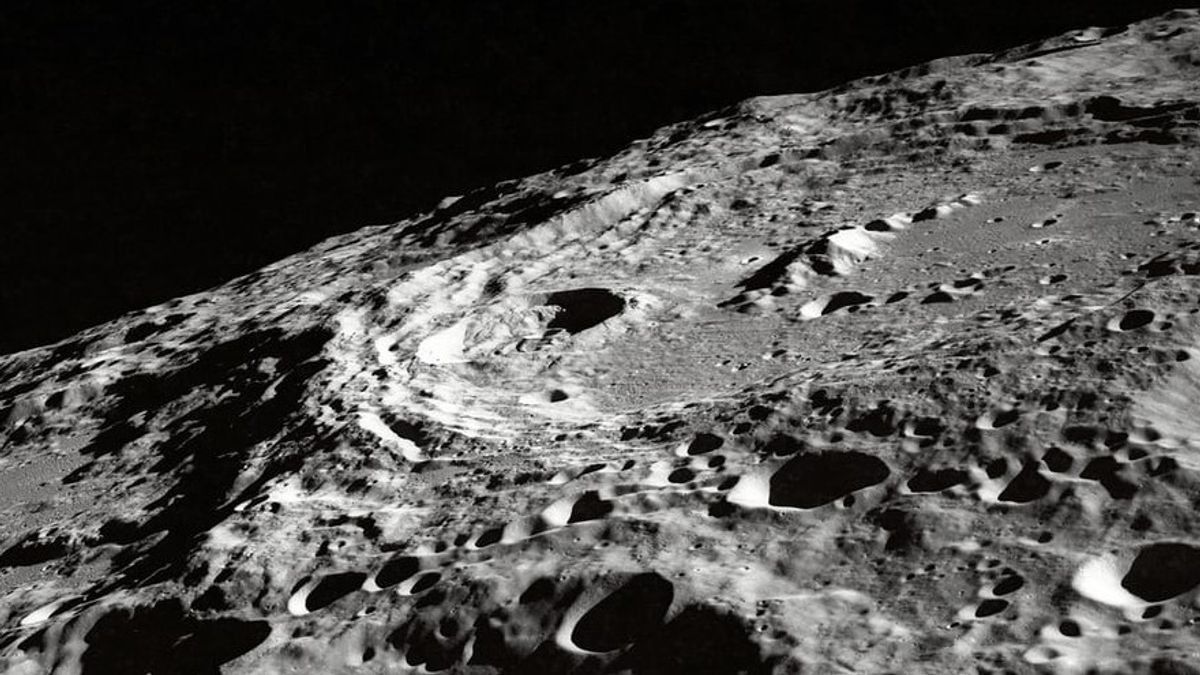 Peneliti: Bulan Pernah Terpecah Belah Jadi Asteroid