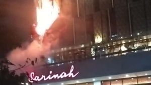 Billboard di Gedung Sarinah Terbakar, Manajemen Pastikan Operasional Tetap Normal